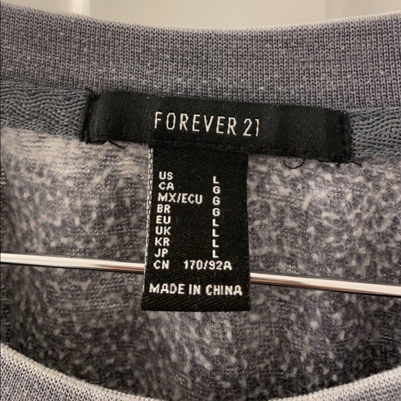 Forever 21 Crew Neck - Picture 4 of 4
